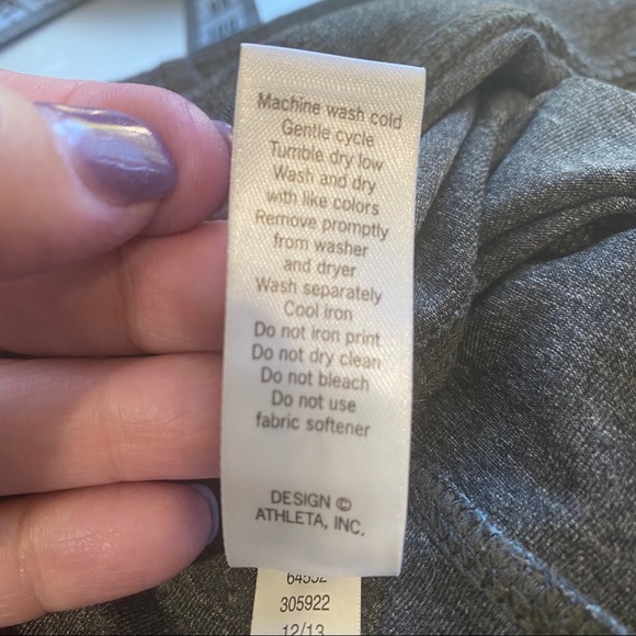 Athleta Splits Revelation Capri XS - Picture 10 of 10